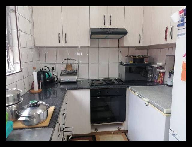 3 BEDROOM APARTMENT FOR SALE IN BRACKENHAM